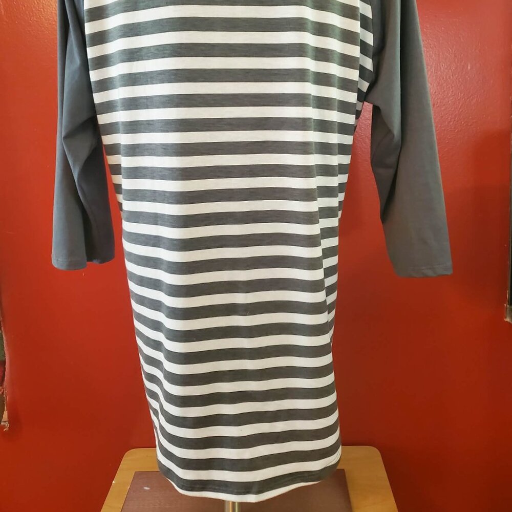 LuLaRoe Randy Stripes - Picture 6 of 10